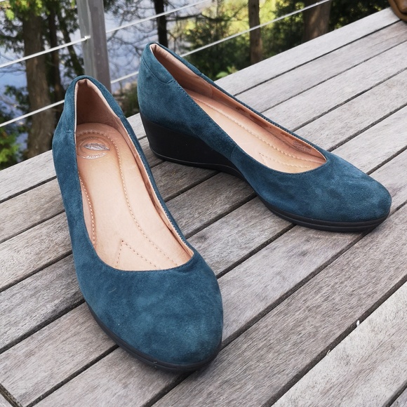 Nurture suede slip-on wedges - Picture 2 of 13